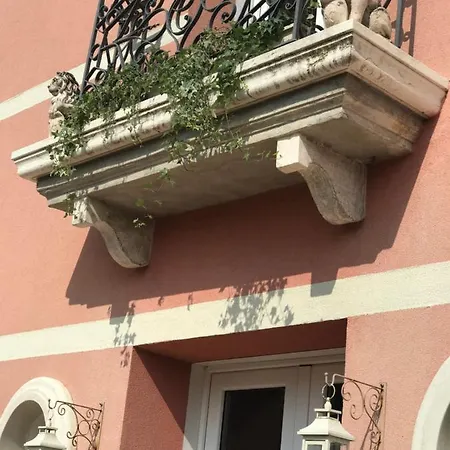 Szálloda Maria Luigia 3*